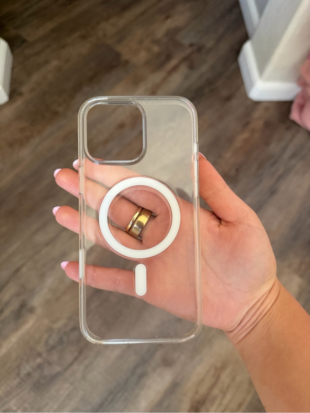 Apple Clear MagSafe-Compatible iPhone 16 Pro Max Case with White Ring